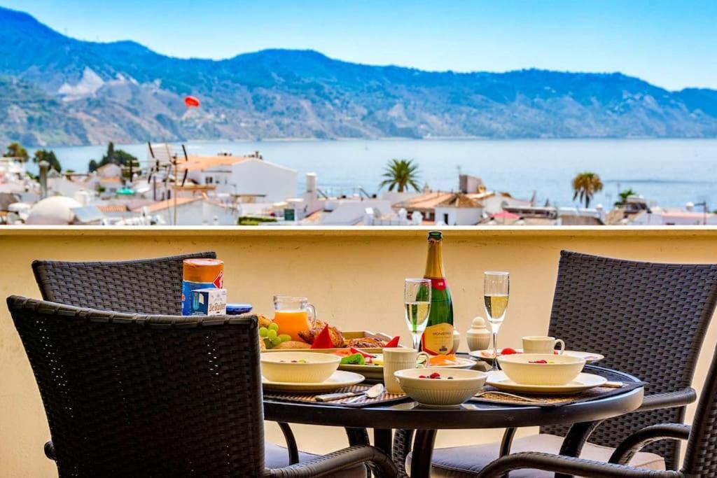 Апартаменты Old Town Nerja, Stunning Sea Views *